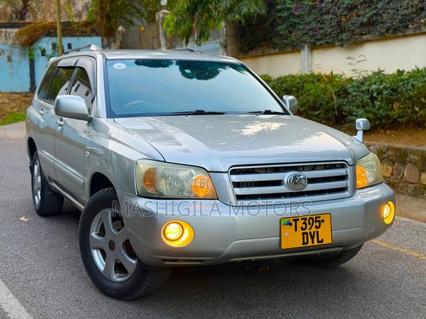 Toyota Kluger 2004 Silver