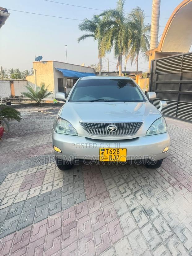 Toyota Harrier 2004 Silver