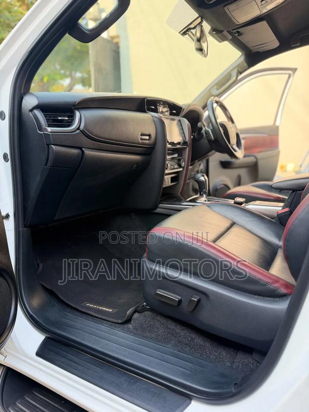 Toyota Fortuner 2.8 D AWD 2024 White