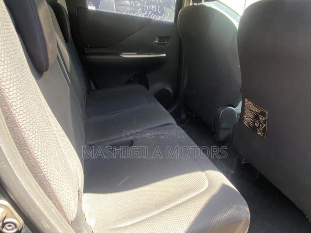 Toyota Ractis 2006 Black