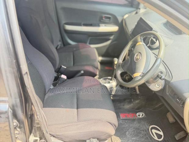Toyota IST 2004 Black