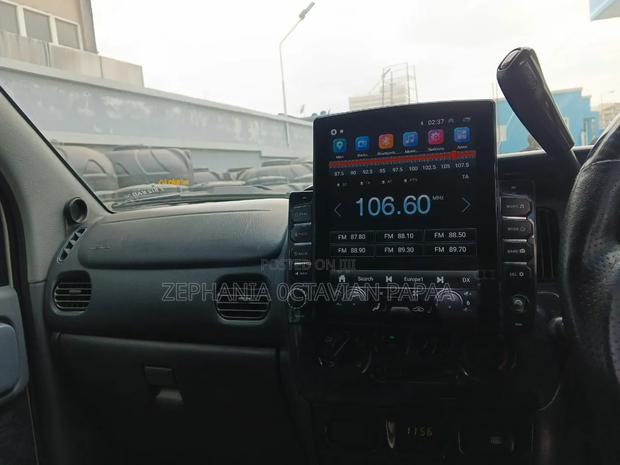 Toyota Pixis Space 2011 Silver