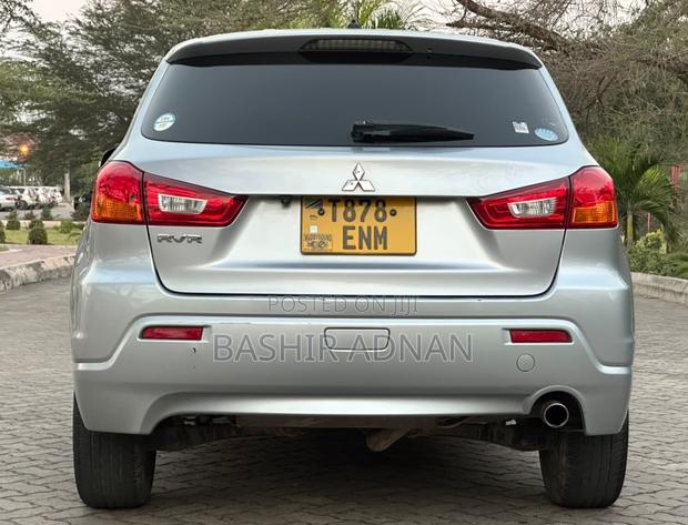 Mitsubishi RVR 2010 Silver