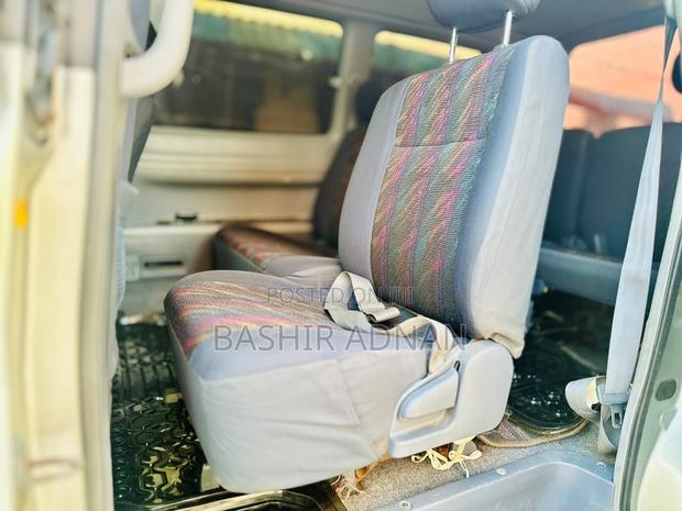 Toyota Noah 2.0 FWD (8 Seater) 2002 Silver