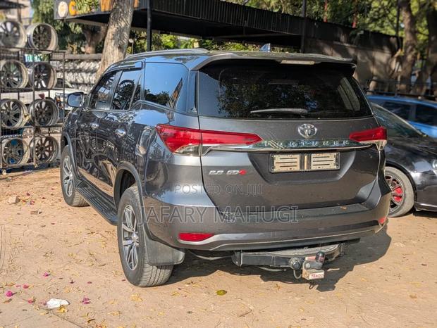Toyota Fortuner 2018 Gray