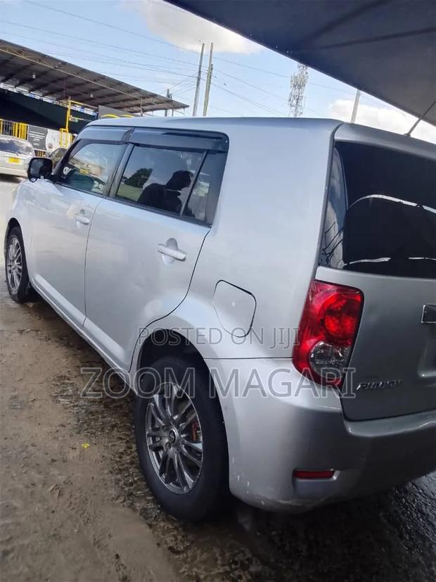 Toyota Corolla Rumion 2010 Silver