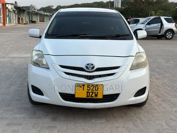 Toyota Belta 2007 White