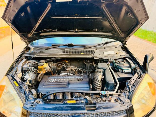 Toyota RAV4 Automatic 2003 Black