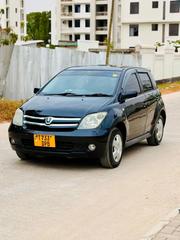 Toyota IST 2003 Black for sale