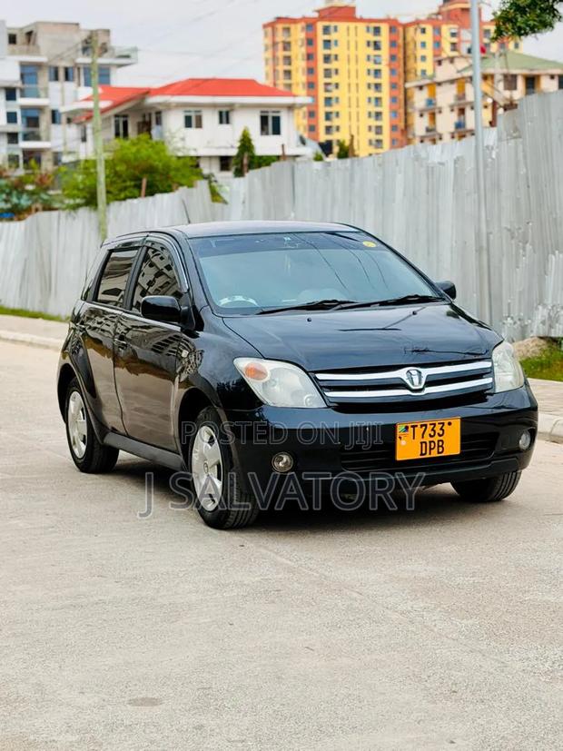 Toyota IST 2003 Black