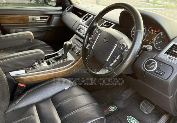 Land Rover Range Rover Sport 2010 Gray