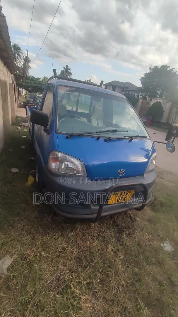 Toyota TownAce 2003 Blue