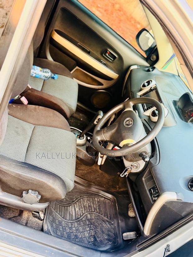 Toyota IST 2006 Silver