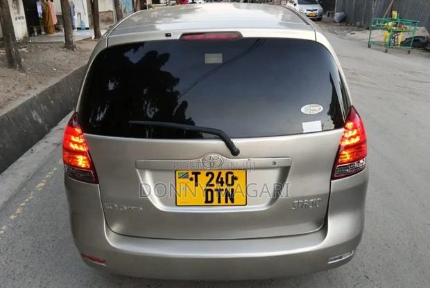 Toyota Corolla Spacio 2004 Silver
