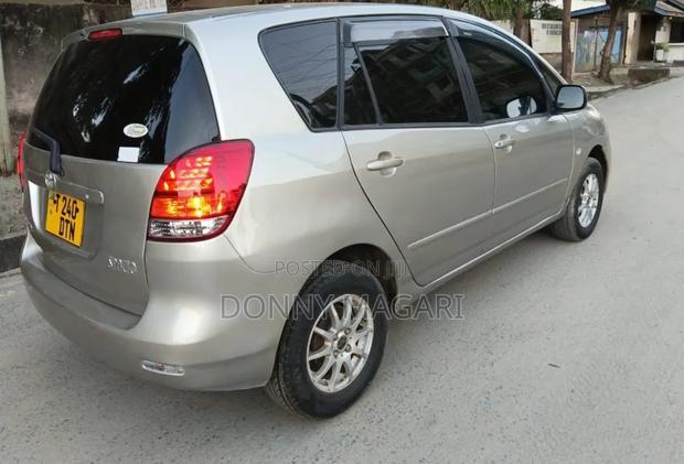 Toyota Corolla Spacio 2004 Silver