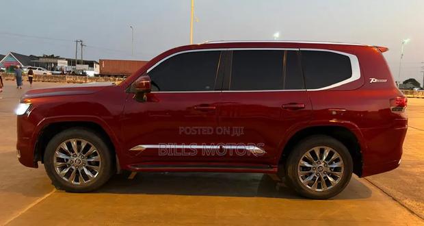 Toyota Land Cruiser 2023 Red