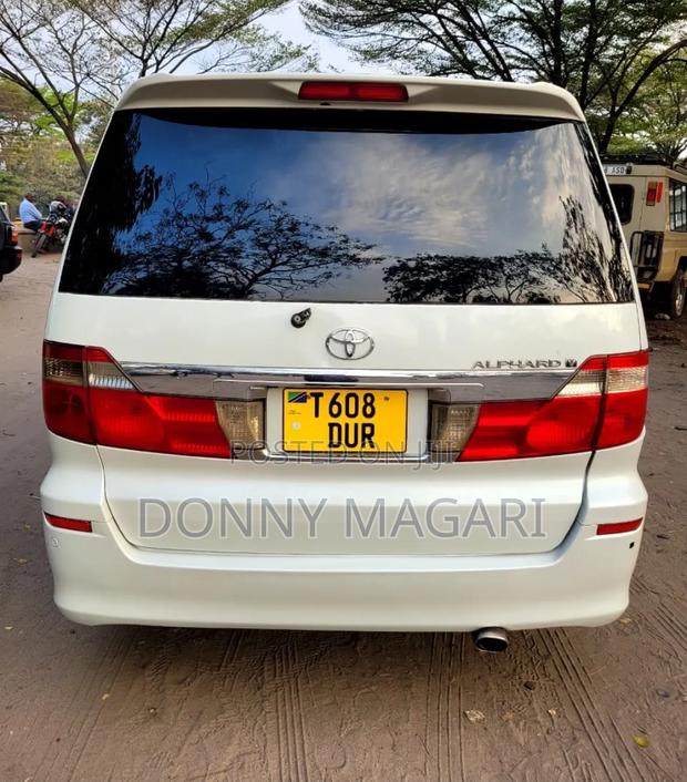 Toyota Alphard 2005 White