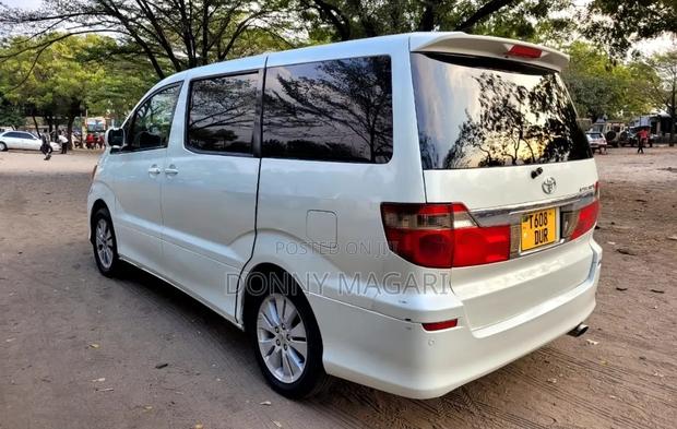 Toyota Alphard 2005 White