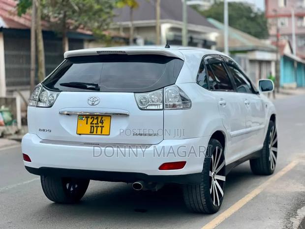 Toyota Harrier 2007 White