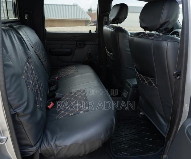 Toyota Hilux 1999 Silver