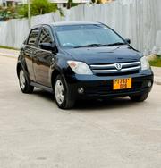 Toyota IST 2003 Black for sale