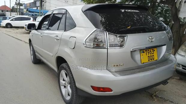 Toyota Harrier 2006 Silver