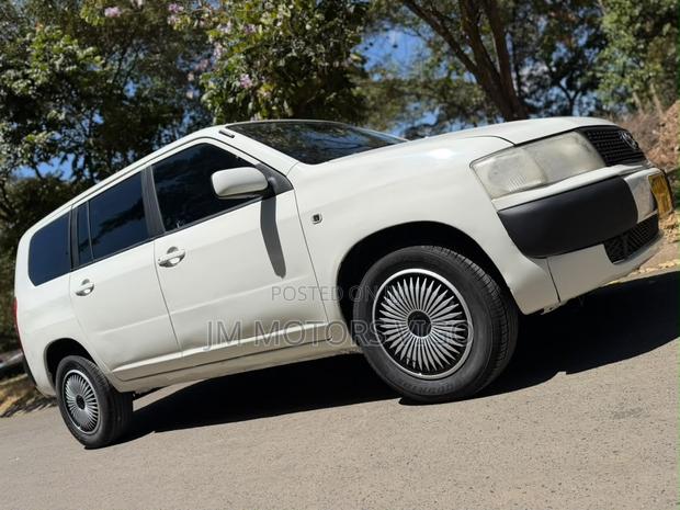 Toyota Probox 2005 White