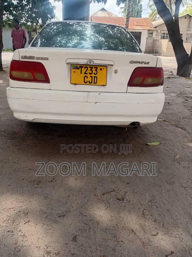 Toyota Carina 1999 White