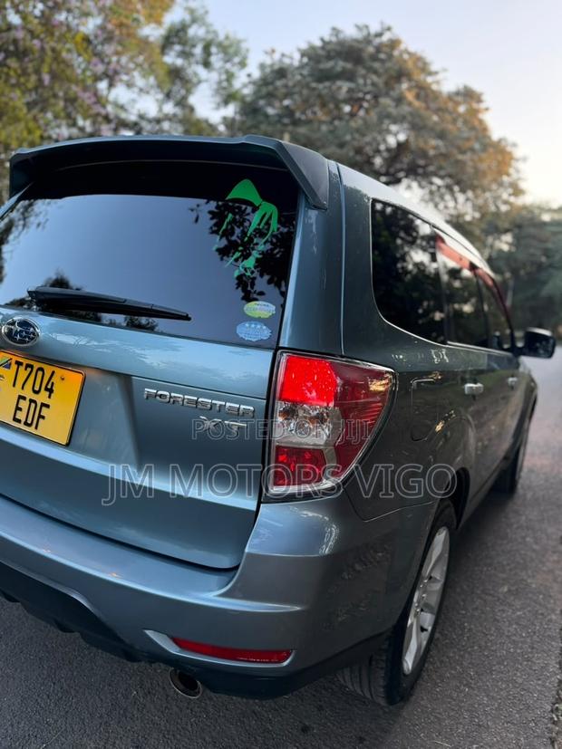 Subaru Forester 2011 Green
