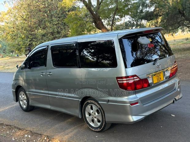 Toyota Alphard 2006 Silver