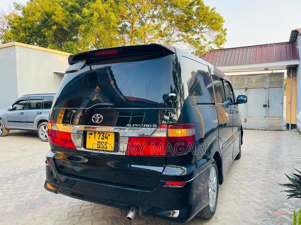 Toyota Alphard 2005 Black
