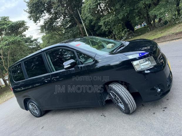 Toyota Voxy 2009 Black