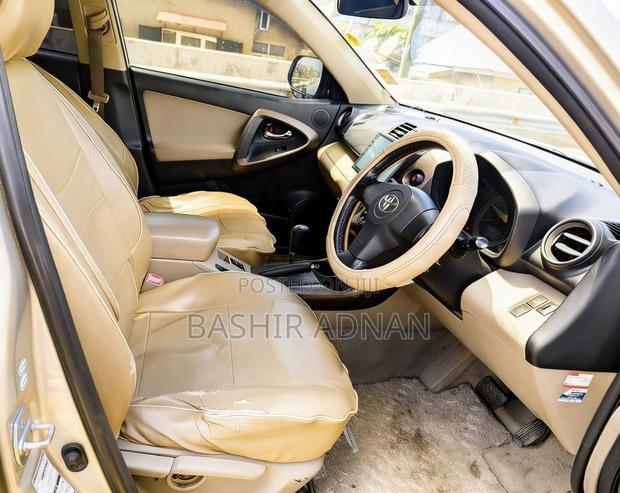 Toyota Vanguard 2009 Gold