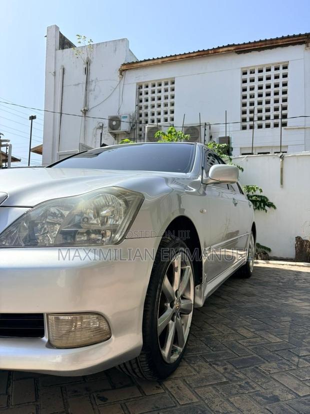 Toyota Crown 2007 Silver