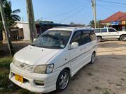 Toyota Noah 2.0 FWD (8 Seater) 2001 White for sale