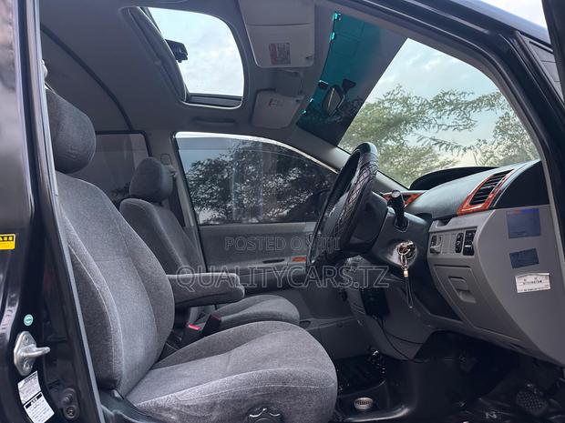 Toyota Noah 2004 Black