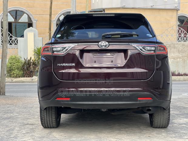 Toyota Harrier 2.0 2016 Maroon