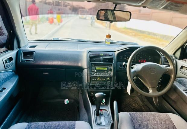 Toyota Carina 1.5 FWD Sedan 2001 Silver