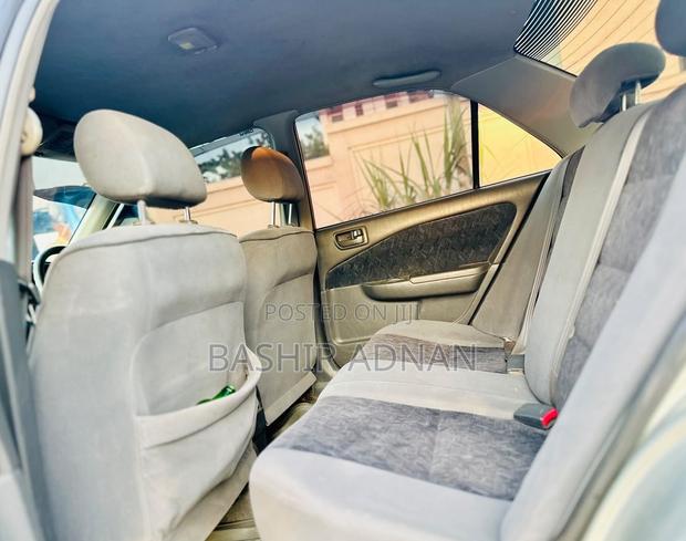 Toyota Carina 1.5 FWD Sedan 2001 Silver