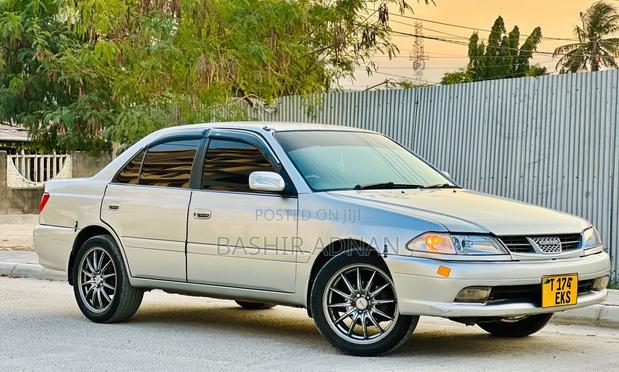 Toyota Carina 1.5 FWD Sedan 2001 Silver