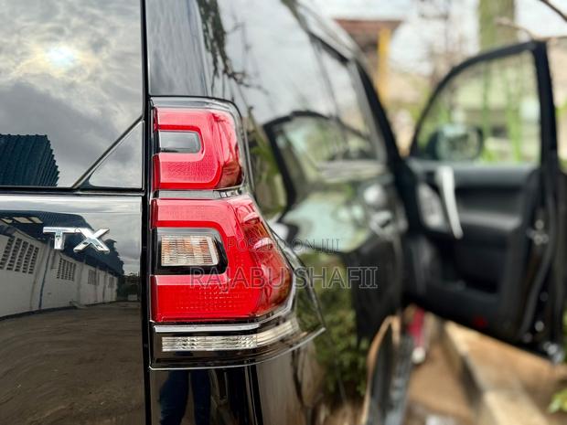 Toyota Land Cruiser Prado 3.0 172hp 2019 Black