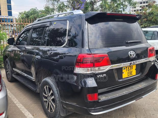 Toyota Land Cruiser 2013 Black