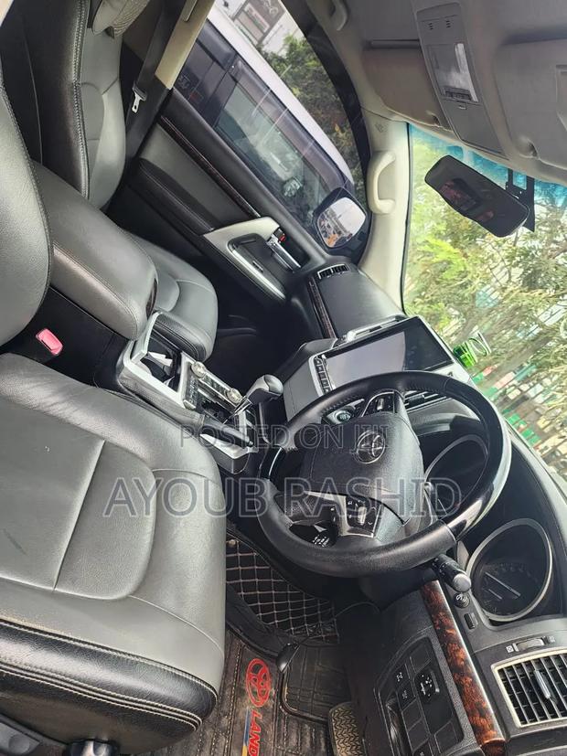 Toyota Land Cruiser 2013 Black