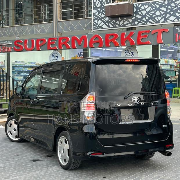 Toyota Noah 2008 Black
