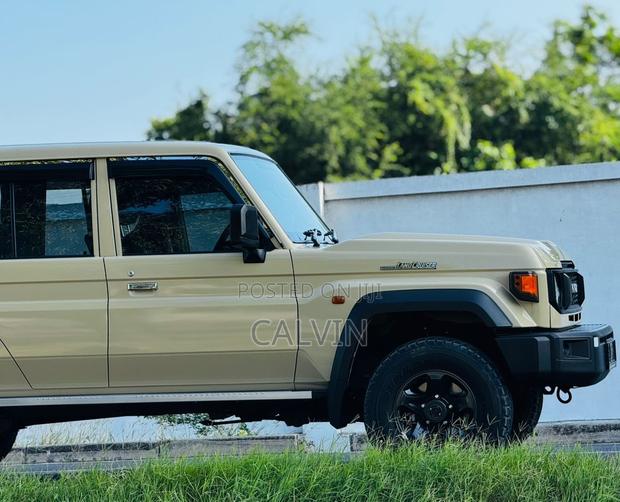 Toyota Land Cruiser 2025 Beige