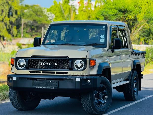Toyota Land Cruiser 2025 Beige