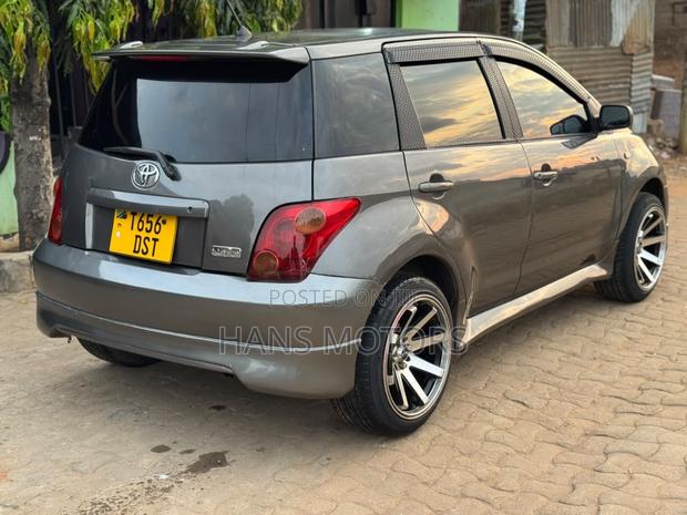 Toyota IST 2004 Gray