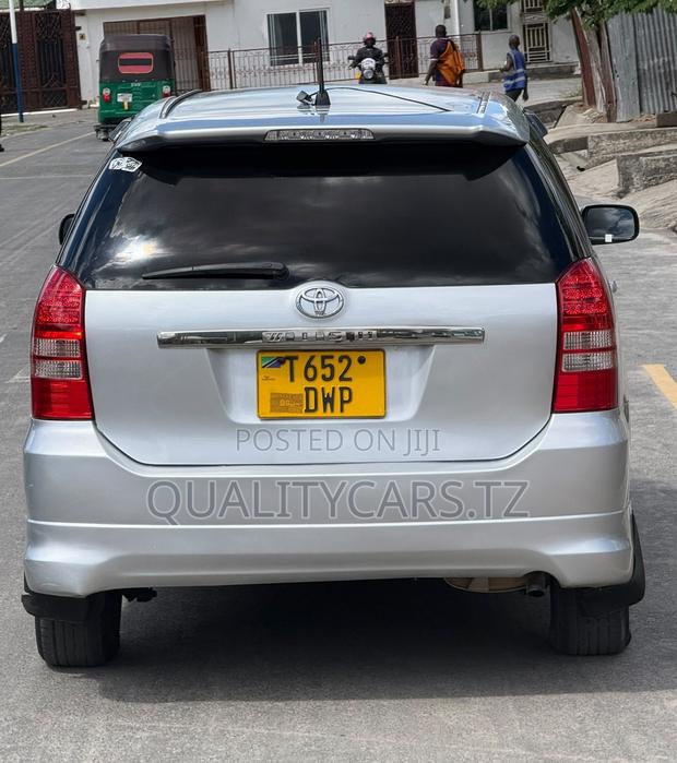 Toyota Wish 2003 Silver