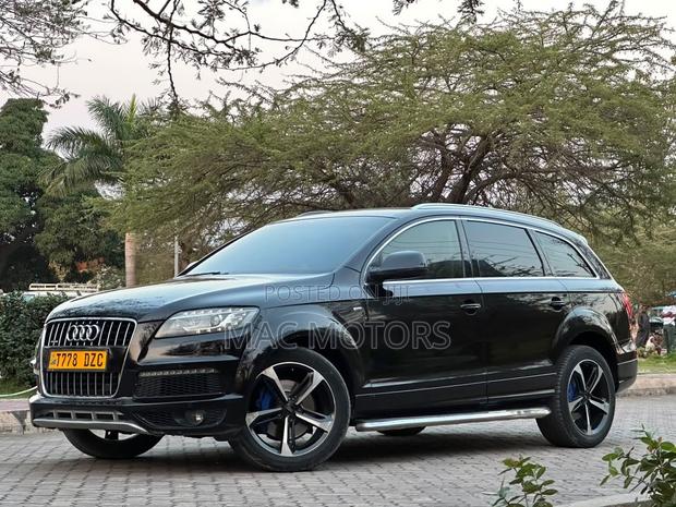 Audi Q7 2011 Black