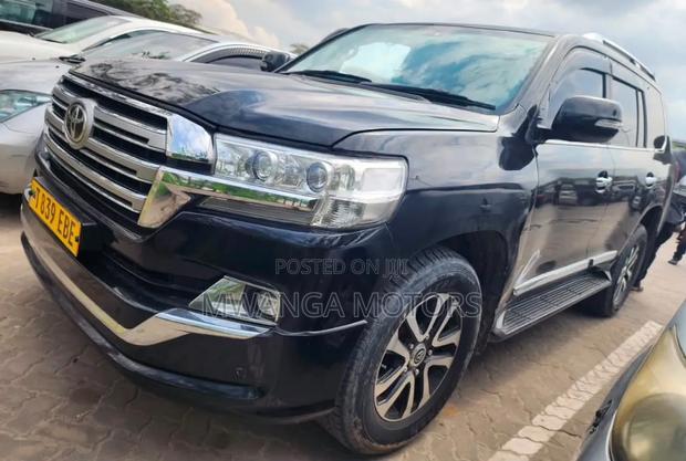 Toyota Land Cruiser 2013 Black